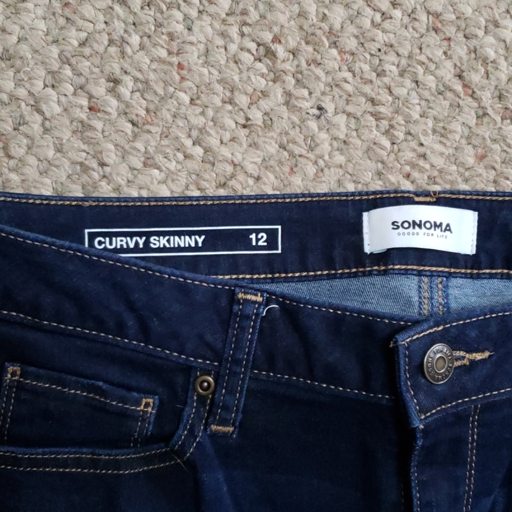 Jeans - Picture 2 of 2